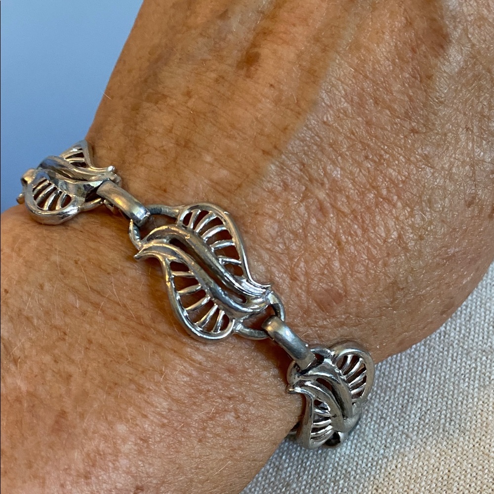 Elegant Silver Bracelet (Vintage)
